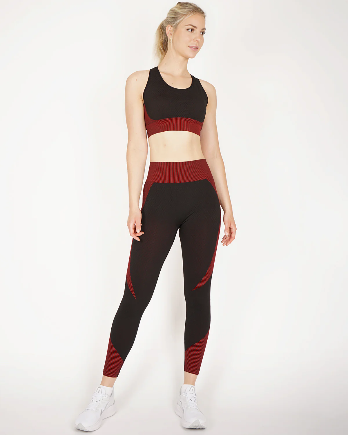 Embrace Seamless Sports Bra - Image 13