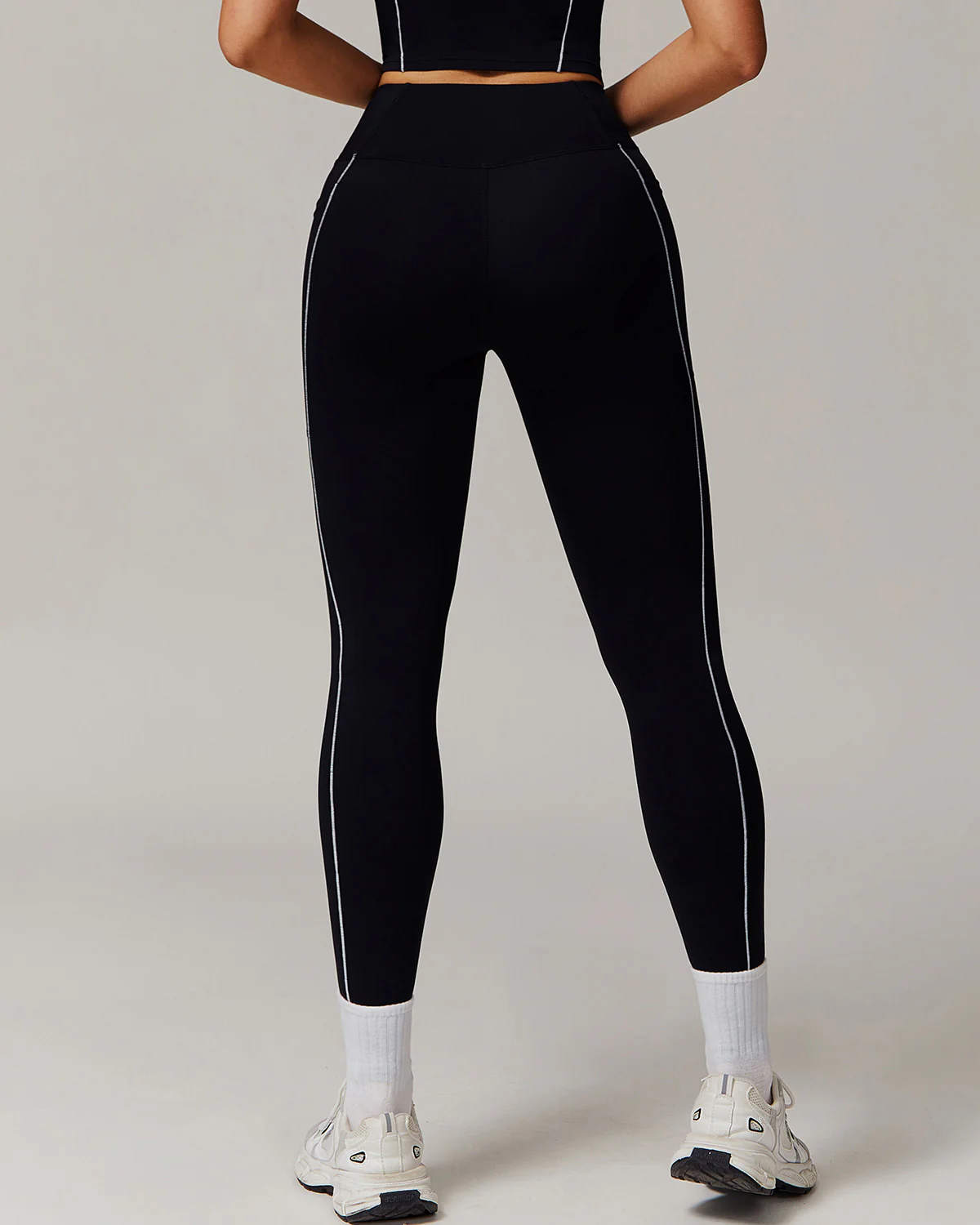 Jocasta Seamless Leggings - Black - Image 3