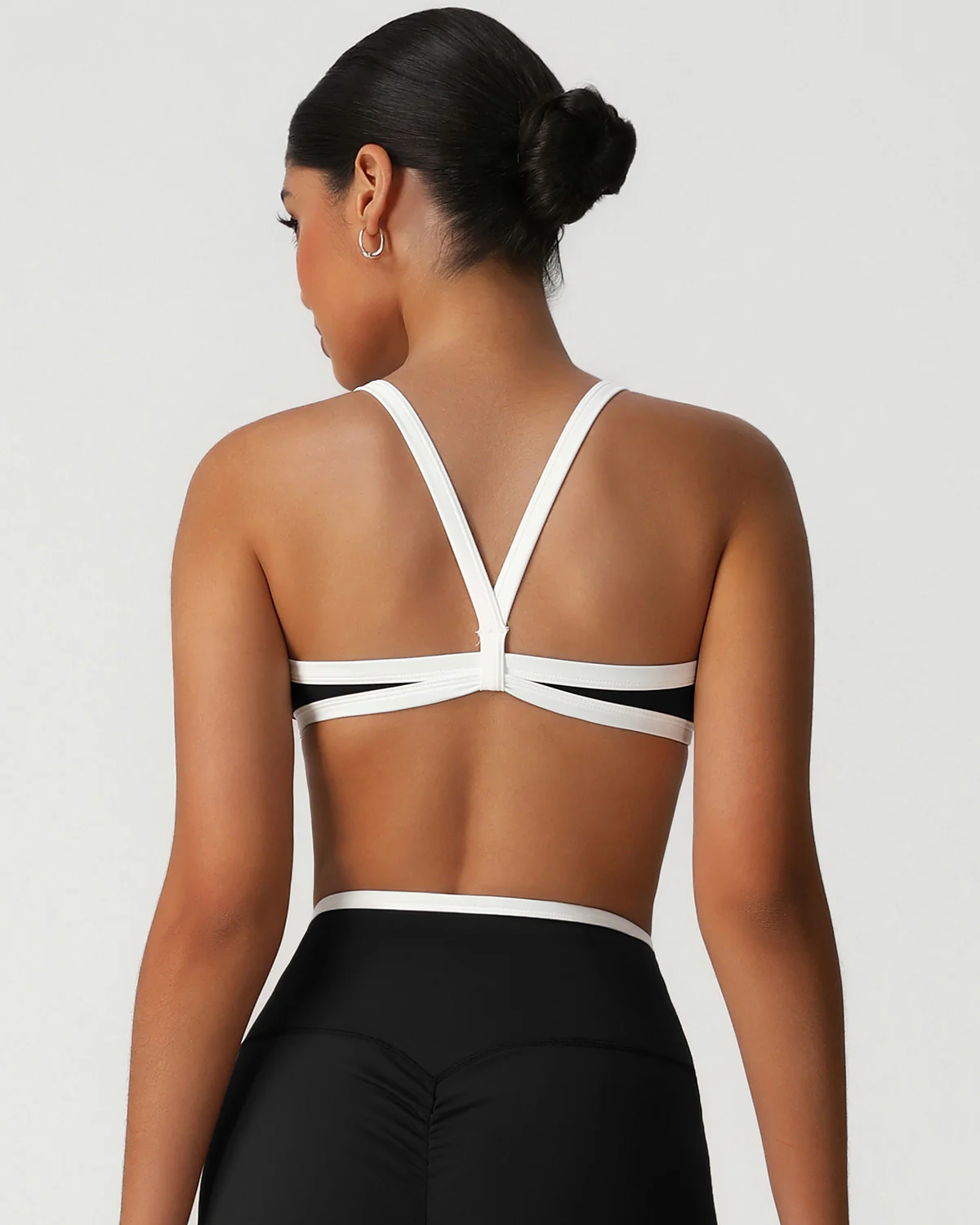 Octavia Sports Bra - Black - Image 2
