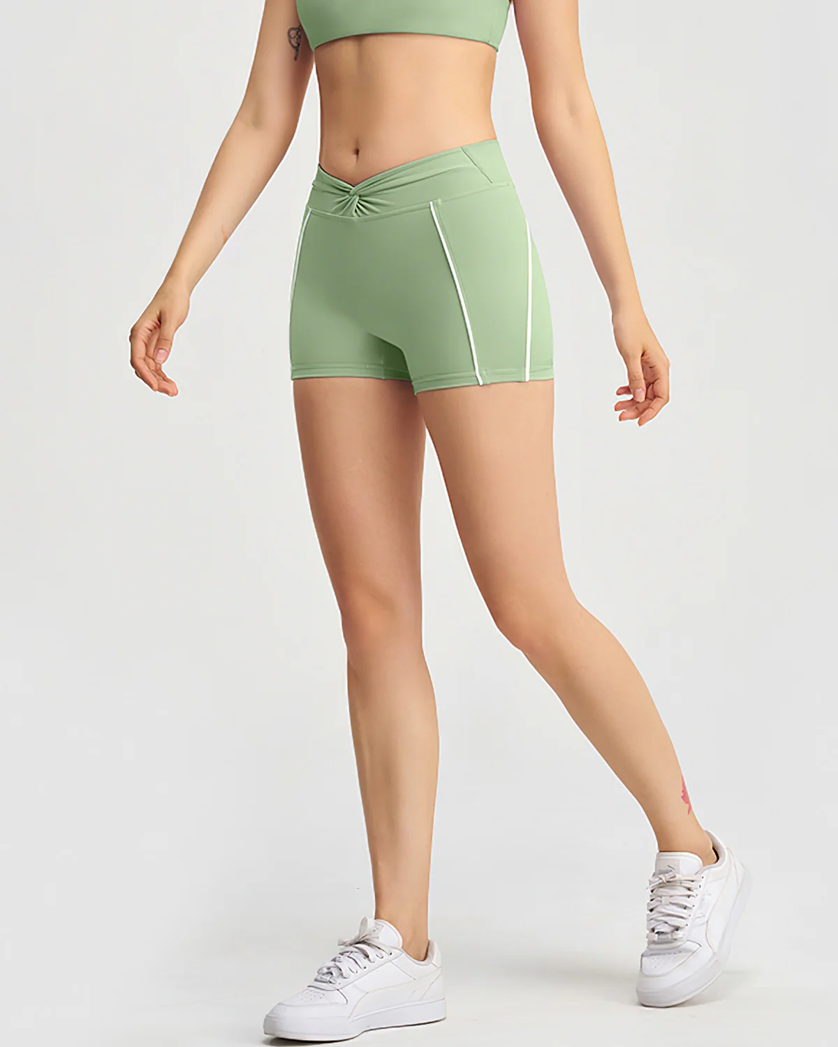 Xanthe Seamless Shorts - Green - Image 2