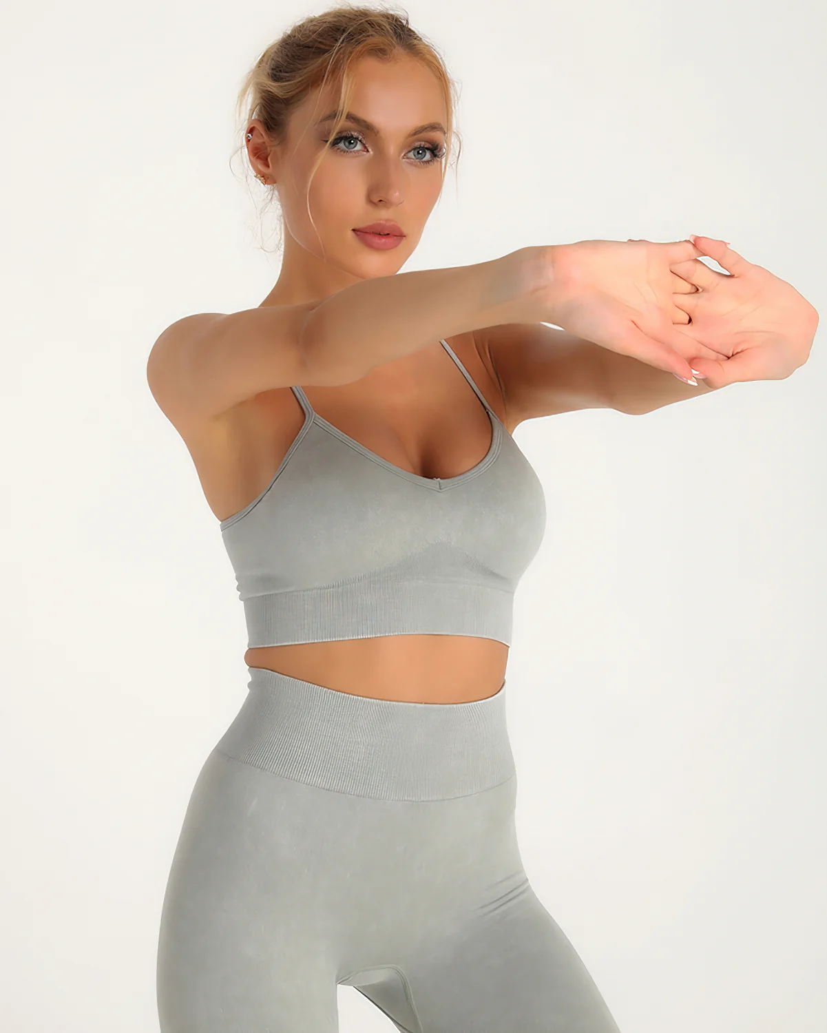 Yesley Performance Bra - Image 11